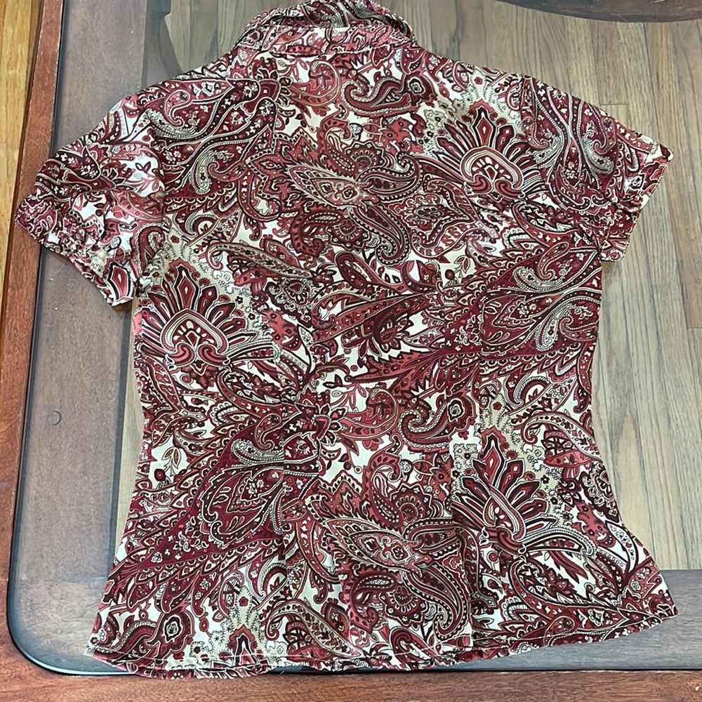 Ann Taylor LOFT Women's Button Down Blouse Short Sleeve Paisley Petite. - Picture 3 of 3